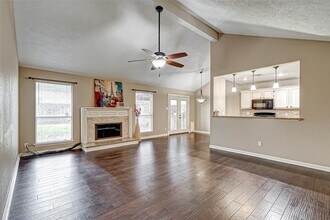 3915 Stovepipe Ln in Sugar Land, TX - Building Photo - Building Photo