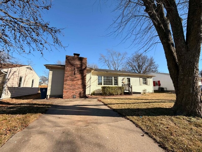 611 S Monroe Ave in Joplin, MO - Building Photo - Building Photo