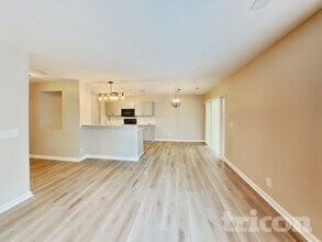 4453 Frost St, Unit 4E in Nashville, TN - Building Photo - Building Photo