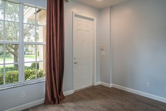 9986 E Villa Cir in Vero Beach, FL - Building Photo - Building Photo