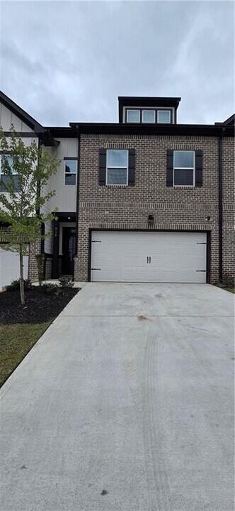 5728 Urban Vlg Wy in Tucker, GA - Building Photo