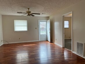 160 Township Road 1316, Unit 1 in South Point, OH - Foto de edificio - Building Photo