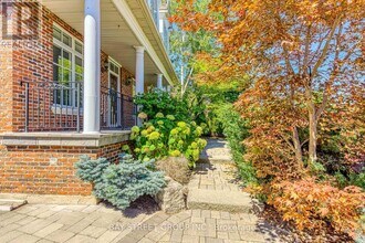 2273 Woodfield Rd in Oakville, ON - Building Photo - Building Photo