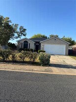 102 Meadowlark Cir in Georgetown, TX - Building Photo