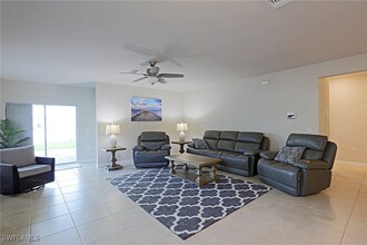 3199 Estancia Ln in Cape Coral, FL - Building Photo - Building Photo