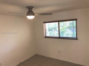 812 NE 90th St in Miami, FL - Building Photo - Building Photo