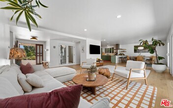 6202 Frondosa Dr in Malibu, CA - Building Photo - Building Photo