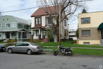 The Squire in Spokane, WA - Building Photo - Building Photo