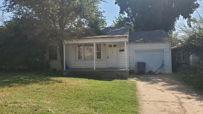 property at 1817 E Oklahoma Ave