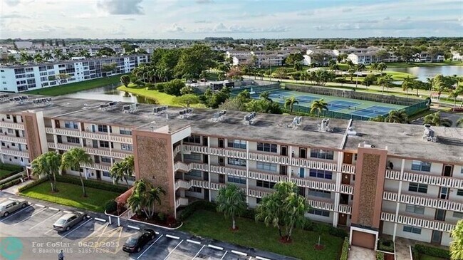 3002 Newcastle A in Boca Raton, FL - Building Photo - Building Photo