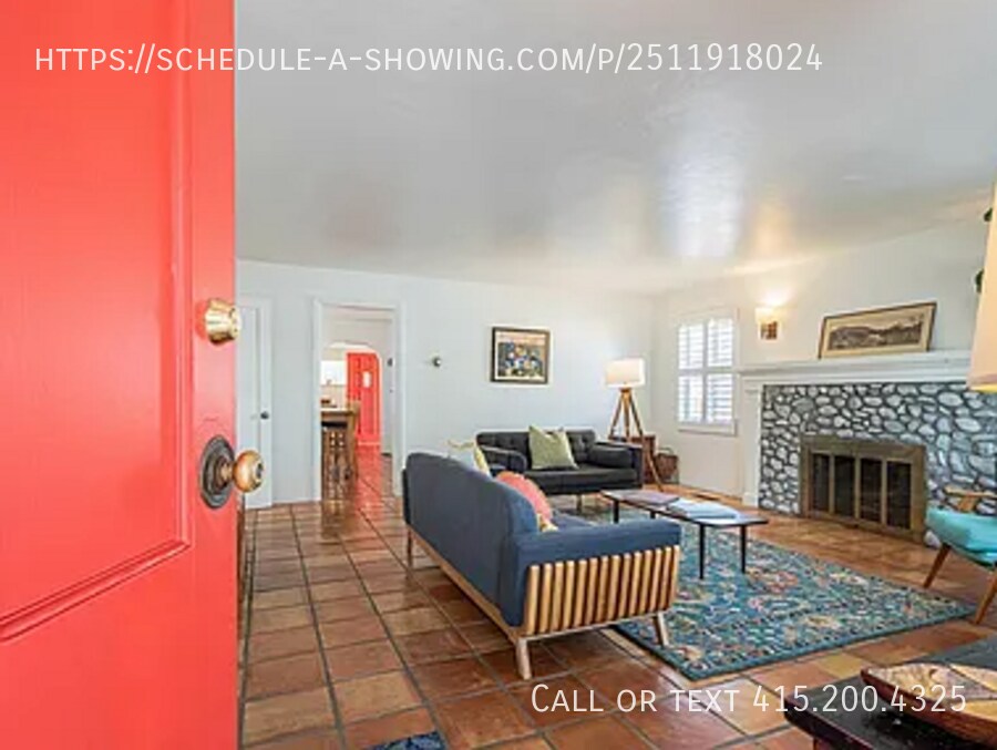 865 Lily St in Monterey, CA - Building Photo