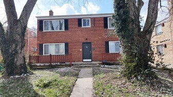 2509 Flanigan Ct in Cincinnati, OH - Building Photo