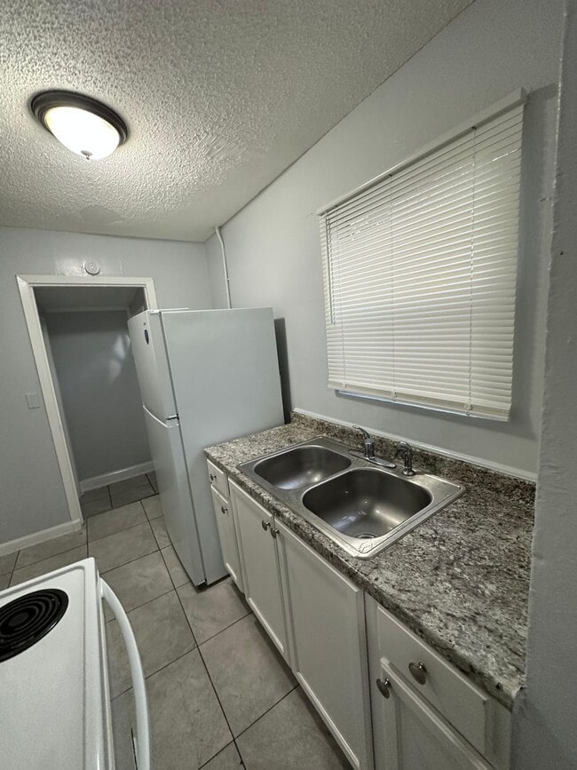 property at 1915 Florida Ave