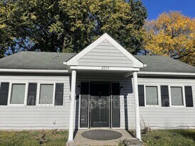 4809 St Leo Pl in Louisville, KY - Building Photo