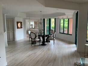 100 SE 5th Ave in Boca Raton, FL - Building Photo - Building Photo