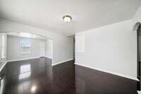 2423 Lucas St photo'