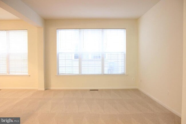 15220 Lord Culpeper Ct in Woodbridge, VA - Building Photo - Building Photo