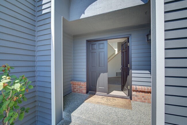 3733 248th Ave SE in Issaquah, WA - Building Photo - Building Photo