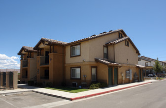 Santa Fe Apartments in Hesperia, CA - Building Photo - Building Photo