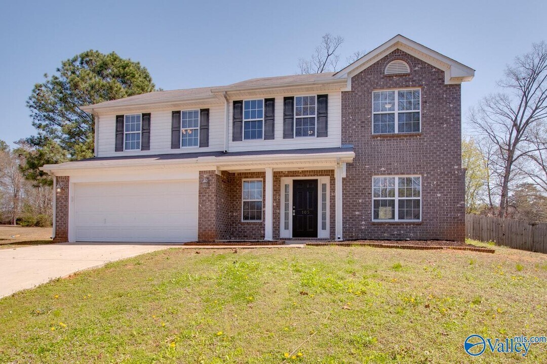 105 Vandenberg Ln in Harvest, AL - Building Photo