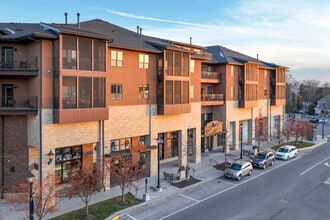 Quayside Wayzata in Wayzata, MN - Foto de edificio - Building Photo