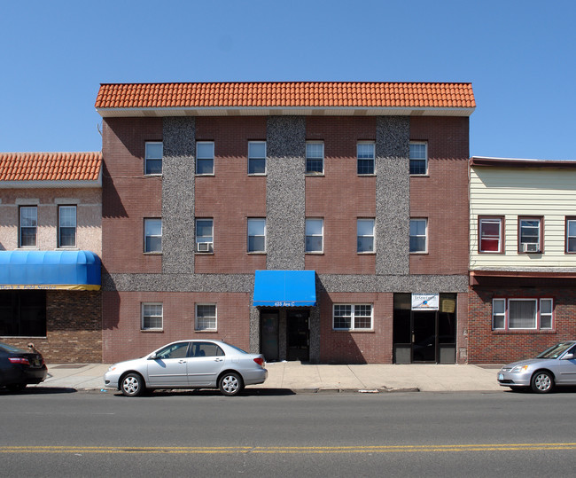 423 Avenue C in Bayonne, NJ - Building Photo - Building Photo