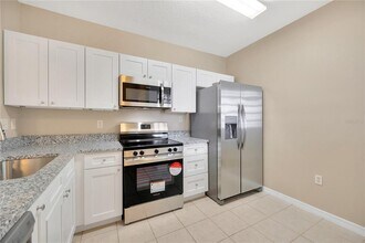 9507 Grovedale Cir in Riverview, FL - Building Photo - Building Photo