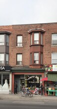 924b Bloor St W in Toronto, ON - Building Photo - Building Photo