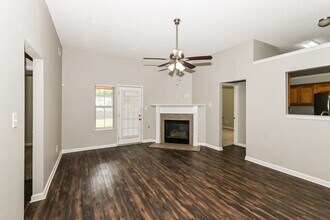 1176 Warwick Pl in Southaven, MS - Building Photo - Building Photo