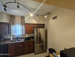 8020 E Thomas Rd in Scottsdale, AZ - Building Photo - Building Photo