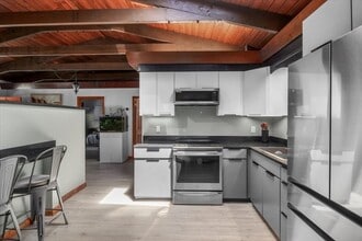 37 Morrison Rd in Brockton, MA - Foto de edificio - Building Photo