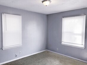 21401 Watson Rd in Maple Heights, OH - Building Photo - Building Photo