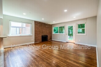 206 Wayne Ave in Silver Spring, MD - Building Photo - Building Photo