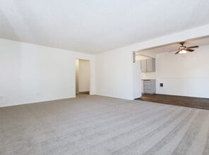 Birnam West Apartments in Beaverton, OR - Building Photo - Building Photo