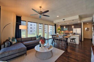 699 Capitol St in Houston, TX - Building Photo - Building Photo