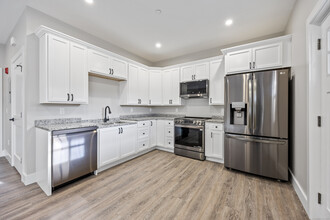 243 Echo Lake Rd in Watertown, CT - Building Photo - Building Photo