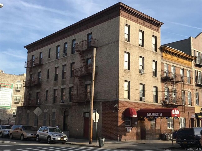 2476 Arthur Avenue in Bronx, NY - Building Photo - Building Photo