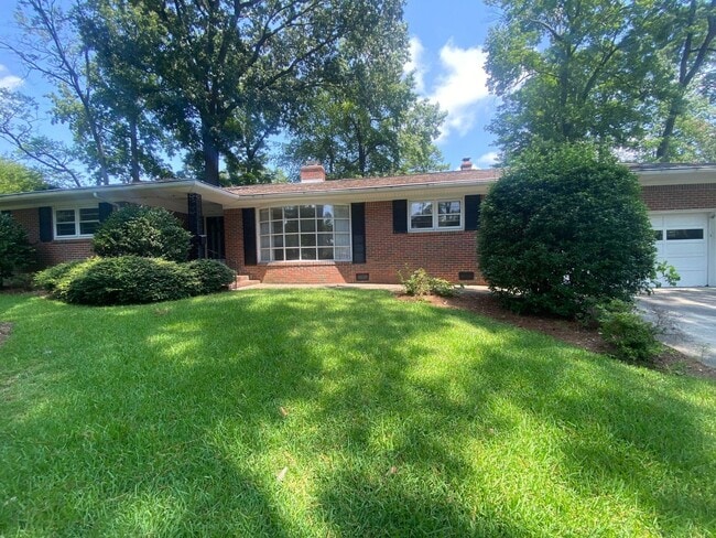 2648 S Kings Rd in Virginia Beach, VA - Foto de edificio - Building Photo