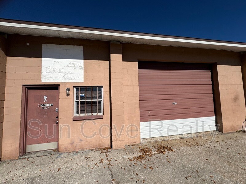 14401 N Nebraska Ave in Tampa, FL - Building Photo