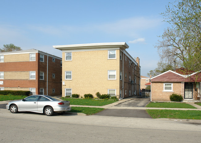 2046 N 17th Ave in Melrose Park, IL - Building Photo - Building Photo