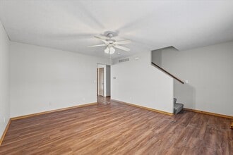 121 Crossing Dr in Normal, IL - Building Photo - Building Photo