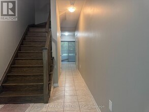 58 Heron Park Pl in Toronto, ON - Building Photo - Building Photo