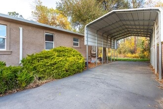 3274 Quartz Hill Rd in Redding, CA - Building Photo - Building Photo