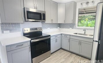 41-978B Waikupanaha St in Waimanalo, HI - Building Photo - Building Photo