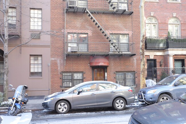 258 E 78th St in New York, NY - Building Photo - Building Photo