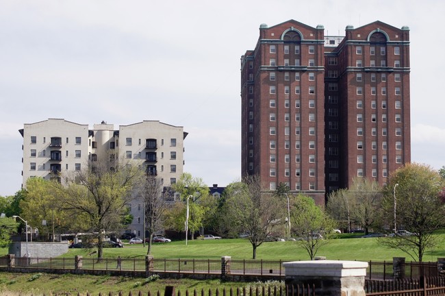 Temple Gardens in Baltimore, MD - Foto de edificio - Building Photo