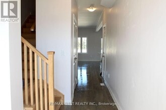 26 Glacier Cres in Belleville, ON - Building Photo - Building Photo