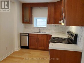 679 Vaughan Rd in Toronto, ON - Building Photo - Building Photo