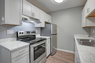 The Henley Apartment Homes in Suisun City, CA - Building Photo - Building Photo