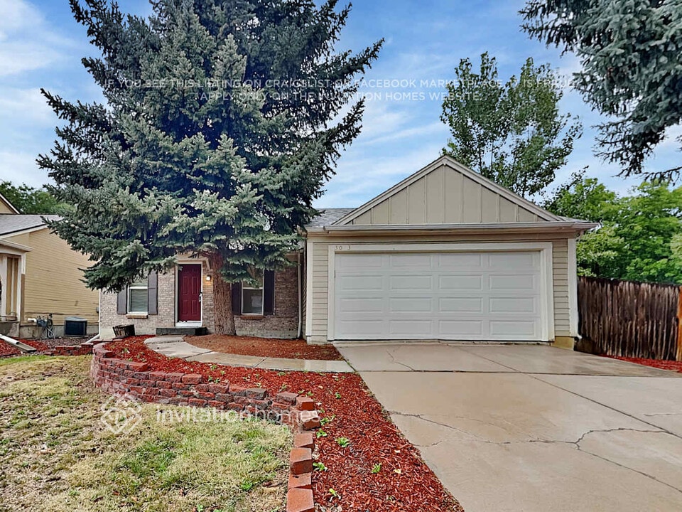 3013 S Halifax St in Aurora, CO - Foto de edificio